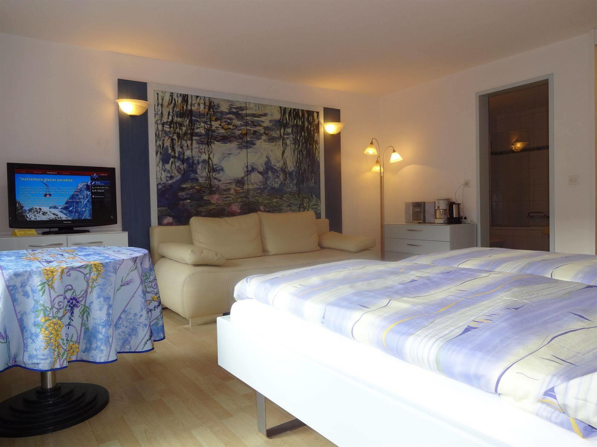 Apart-hotel Artist & Garni 3*